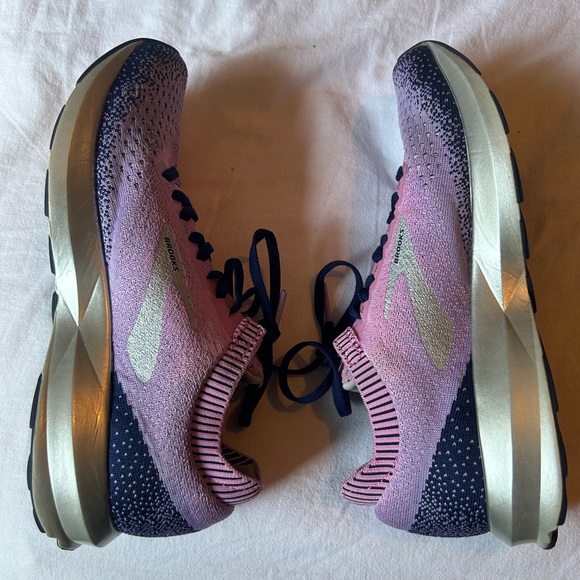 Brooks Levitate 2 Lilac/Purple/Navy Size 9.5 Women’s Tennis Running Shoe - Picture 5 of 9
